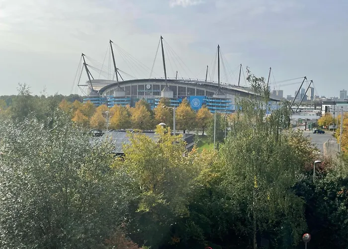 Balcony Apartment - Views Of Etihad Stadium - Near Coop Live Arena - Free Parking