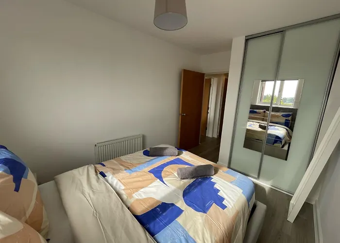 Balcony Apartment - Views Of Etihad Stadium - Near Coop Live Arena - Free Parking